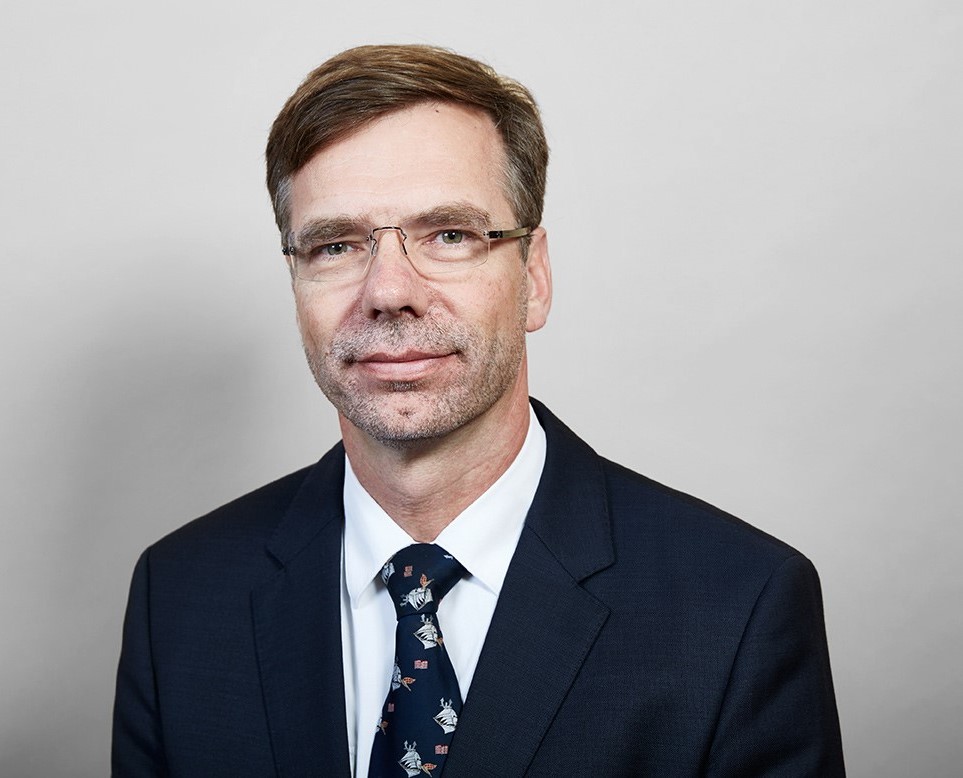 Dr. Uwe Schwichtenberg